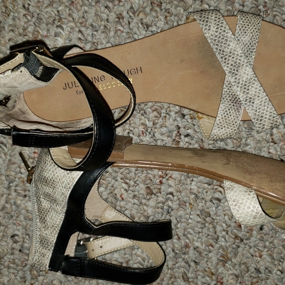 Julianne Hough flats size 6 - Picture 2 of 4